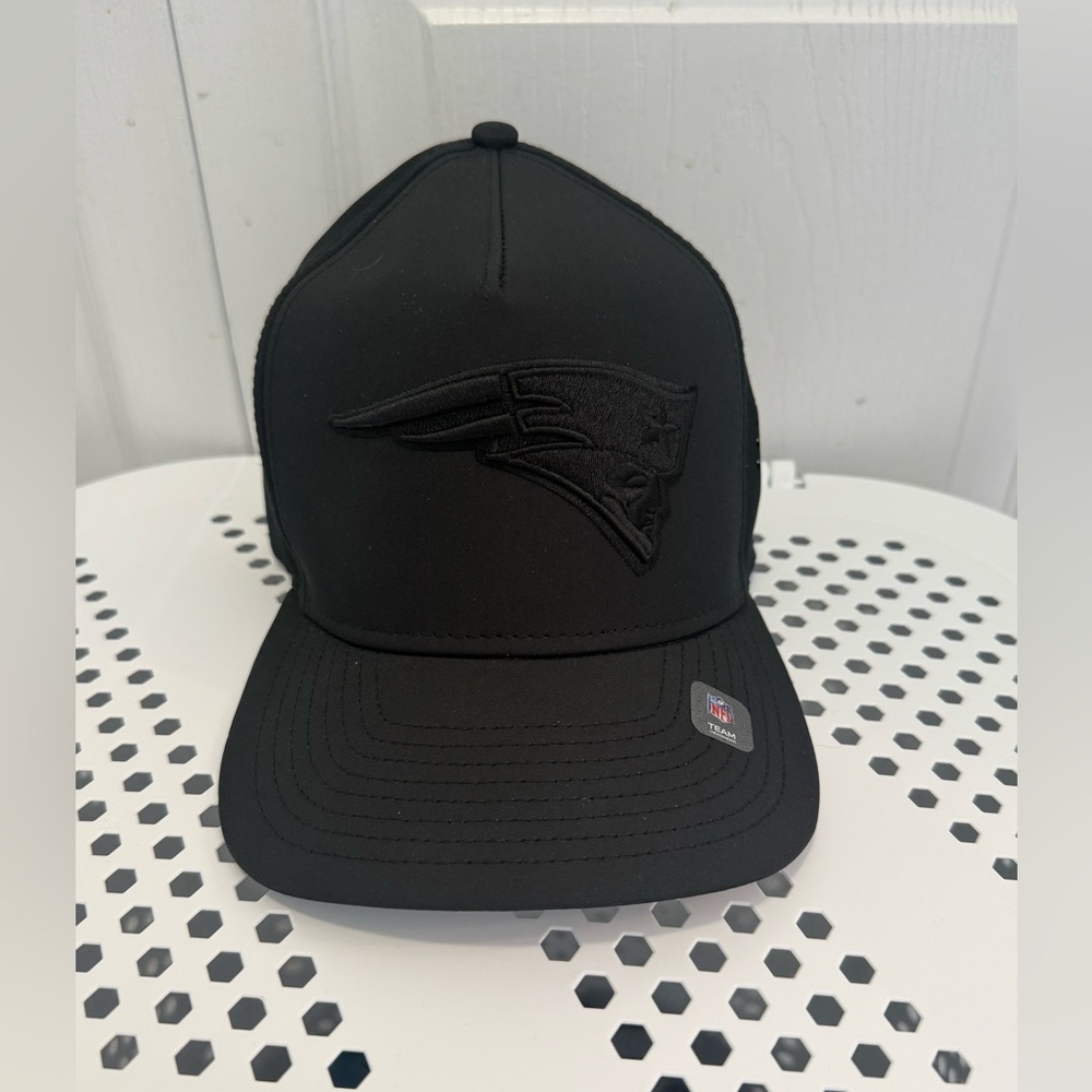 New England Patriots New Era 9FIFTY Snapback Blackout NFL Hat Cap